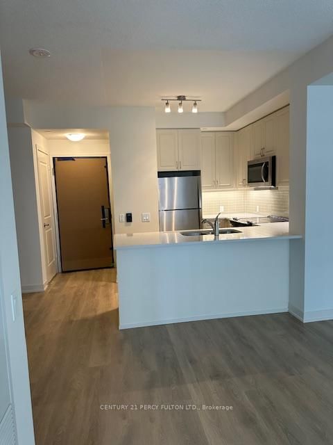 812 - 4955 Yonge Street