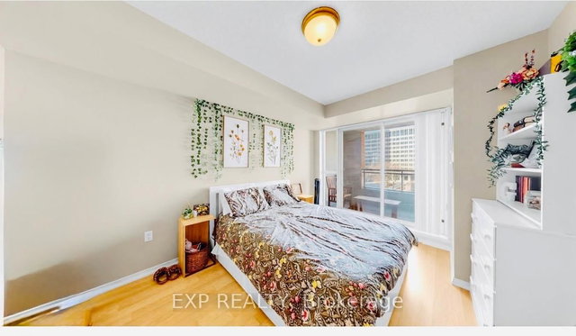607 - 889 Bay Street