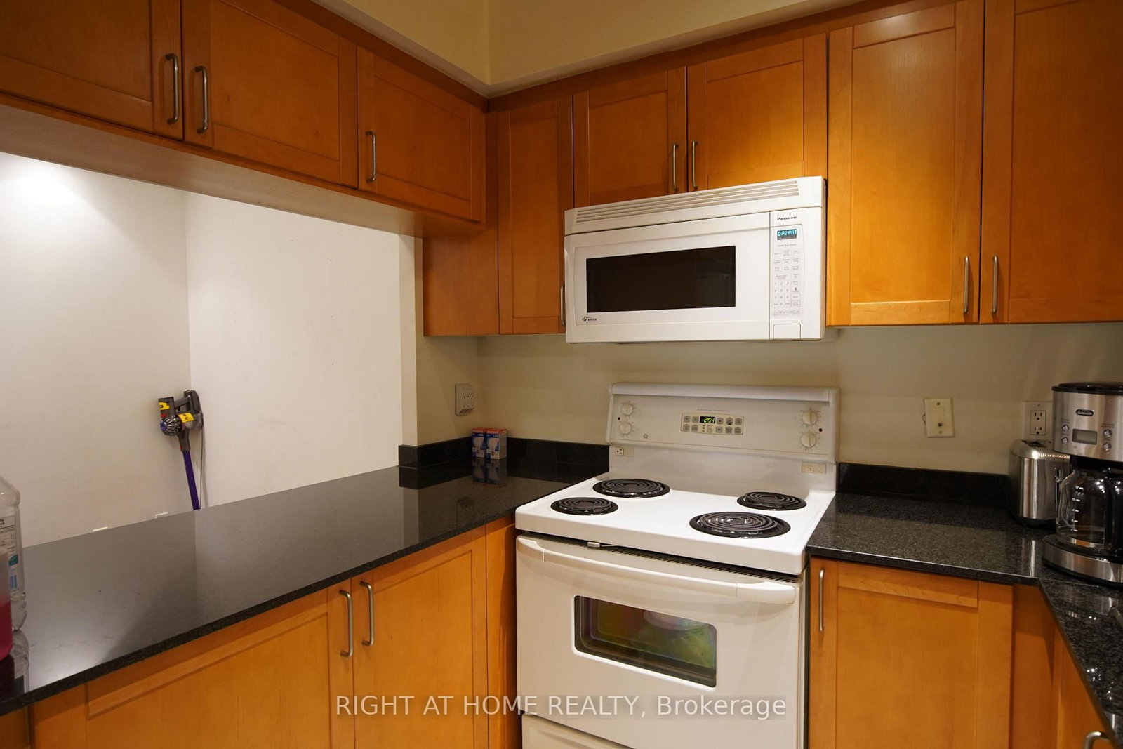 18 William Carson Crescent, Unit 716 - Photo 14