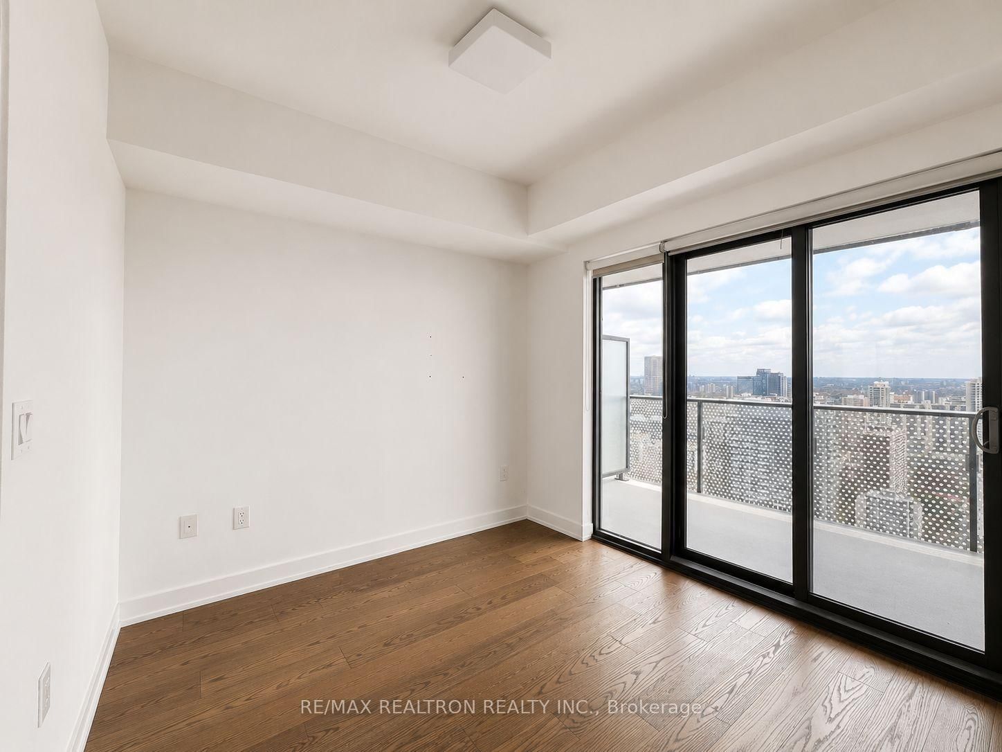 11 Wellesley Street W, Unit 4102