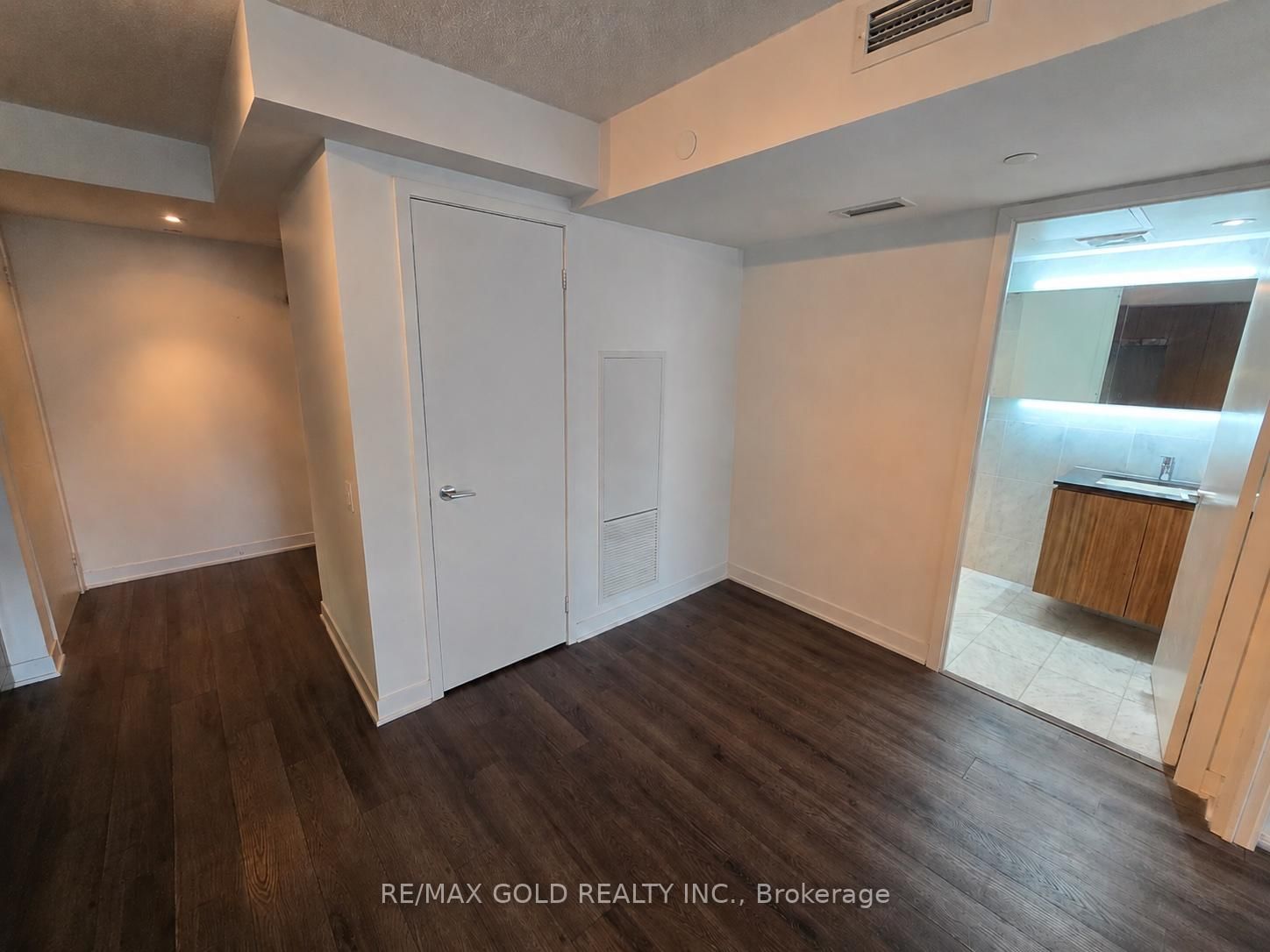70 Queens Wharf Road, Unit 1603 - Photo 8
