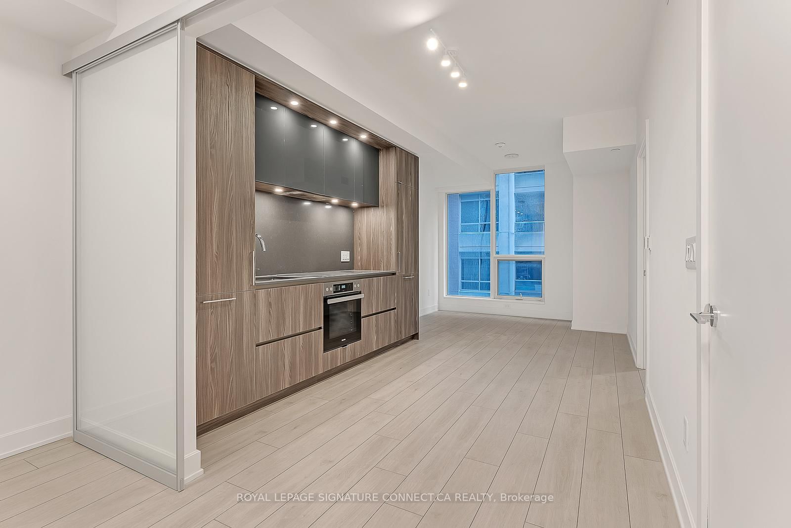 15 Mercer Street, Unit 405 - Photo 2
