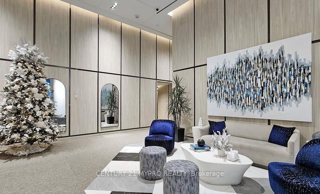 2011 - 395 Bloor Street E