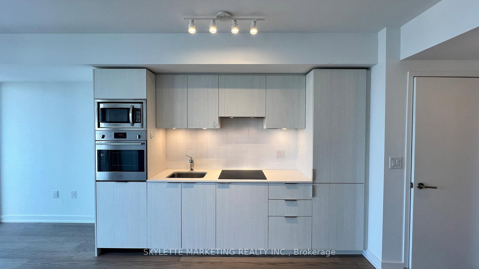 11 Wellesley Street W, Unit 3201 - Photo 15