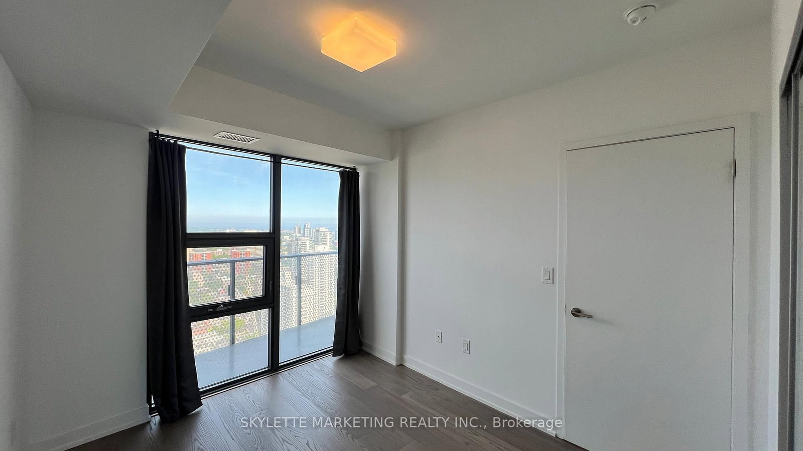11 Wellesley Street W, Unit 3201 - Photo 21