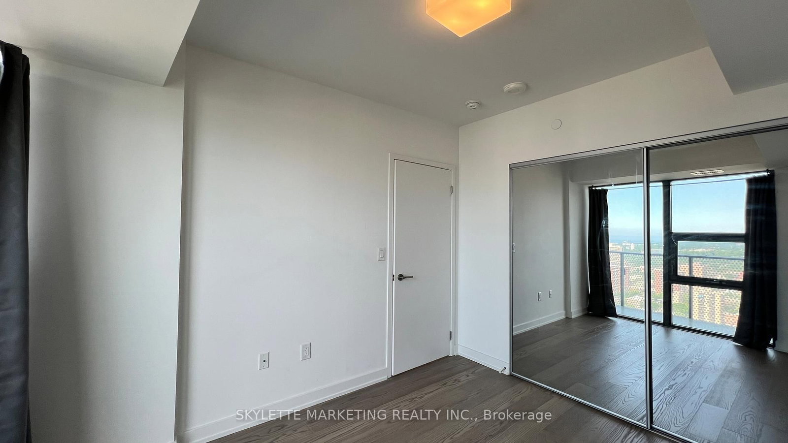 11 Wellesley Street W, Unit 3201 - Photo 22