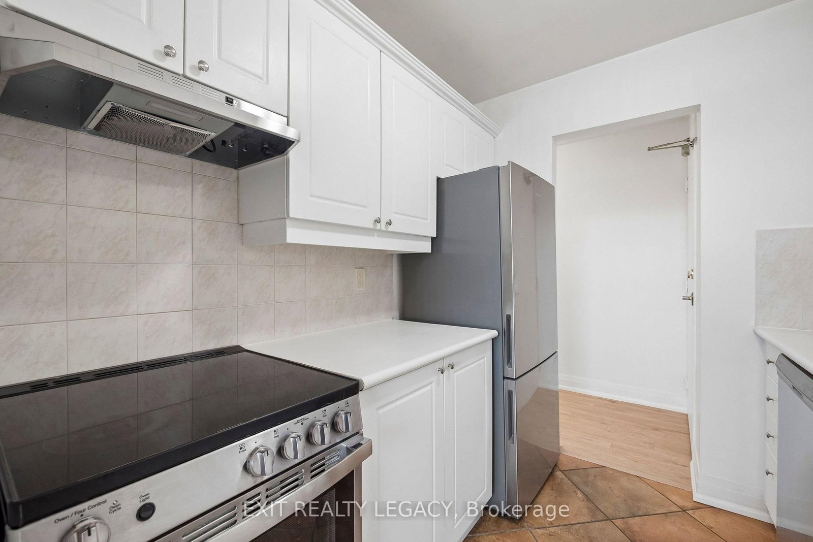 555 Wilson Hts Boulevard, Unit 304 - Photo 13