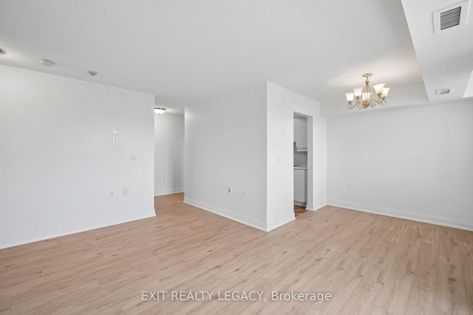 555 Wilson Hts Boulevard, Unit 304 - Photo 21