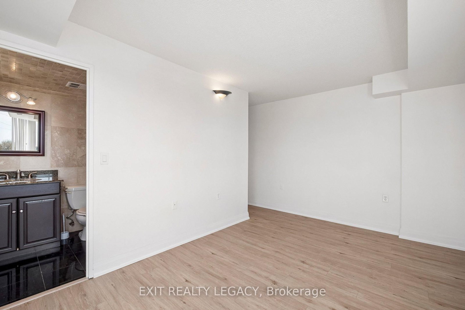555 Wilson Hts Boulevard, Unit 304 - Photo 30