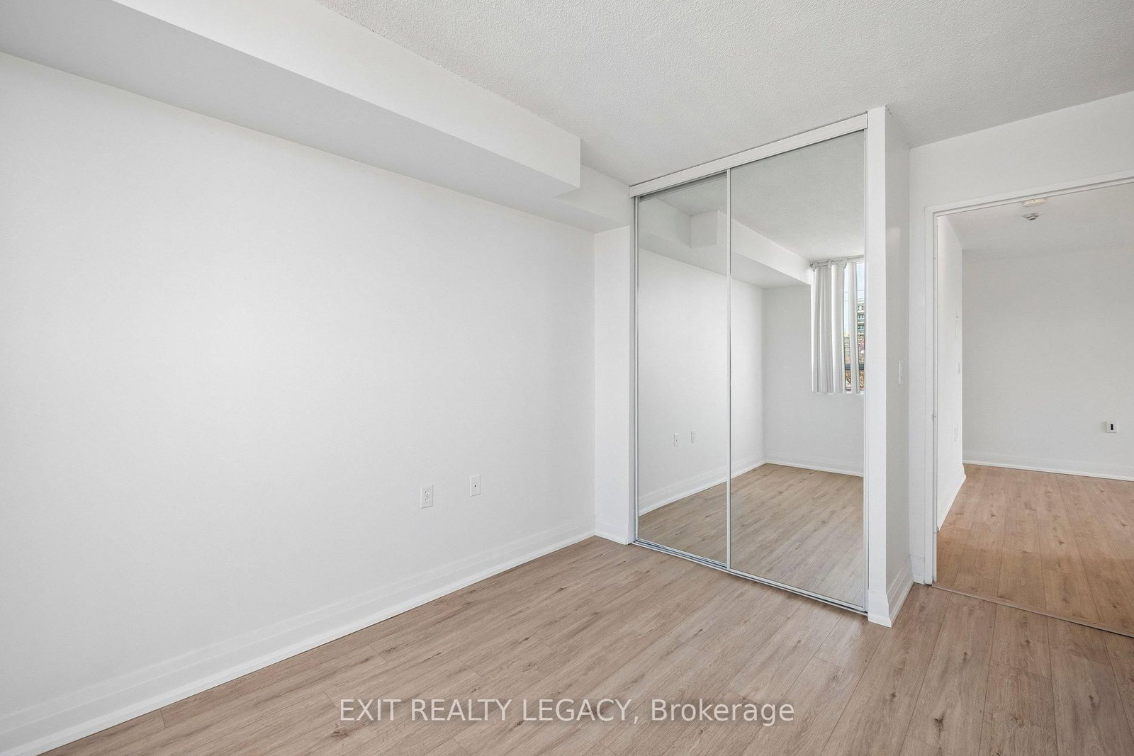 555 Wilson Hts Boulevard, Unit 304 - Photo 37