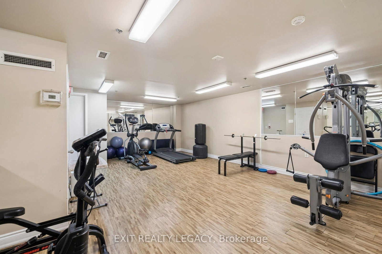 555 Wilson Hts Boulevard, Unit 304 - Photo 44
