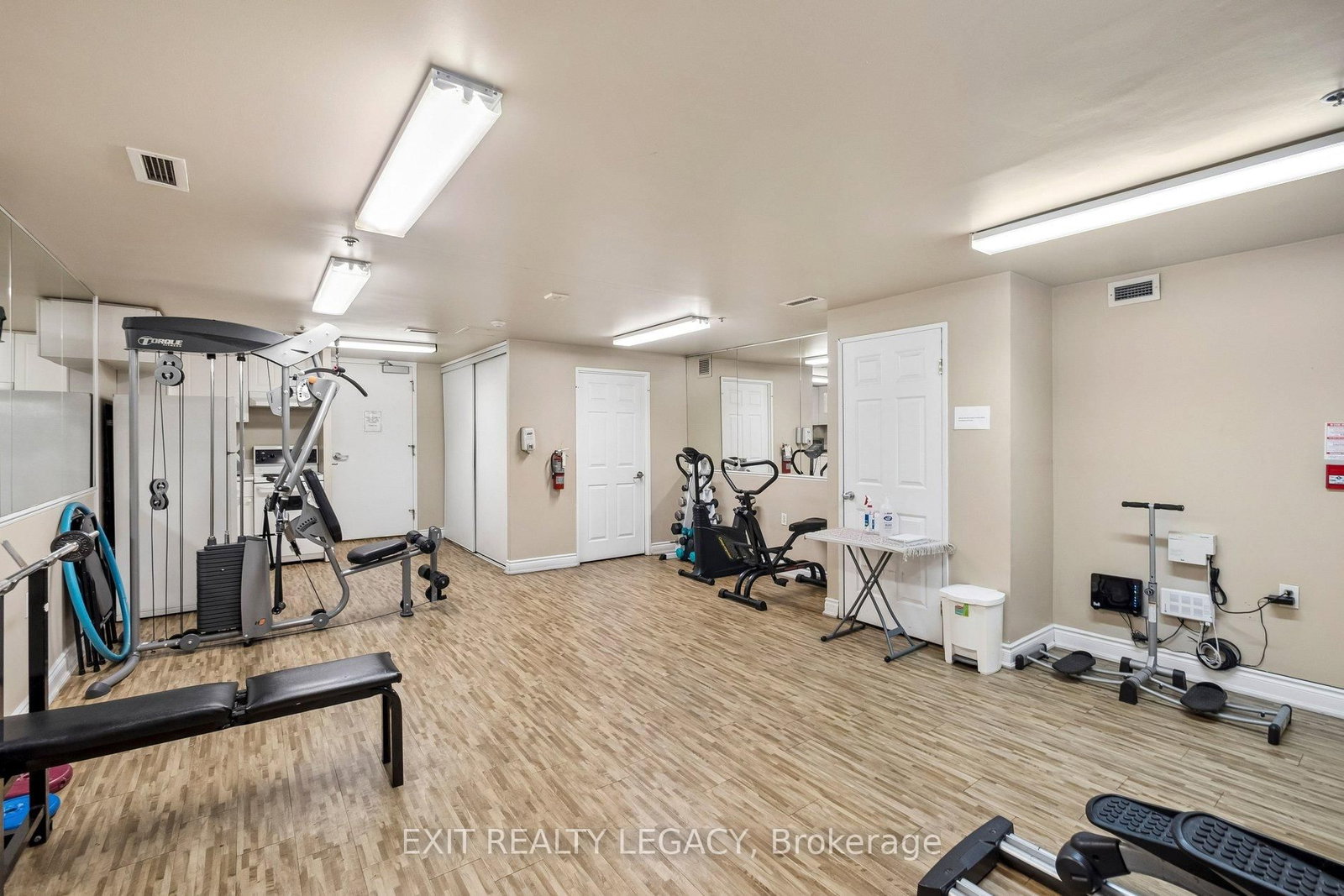 555 Wilson Hts Boulevard, Unit 304 - Photo 45