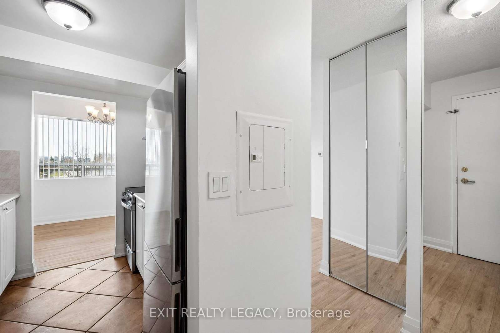 555 Wilson Hts Boulevard, Unit 304 - Photo 8