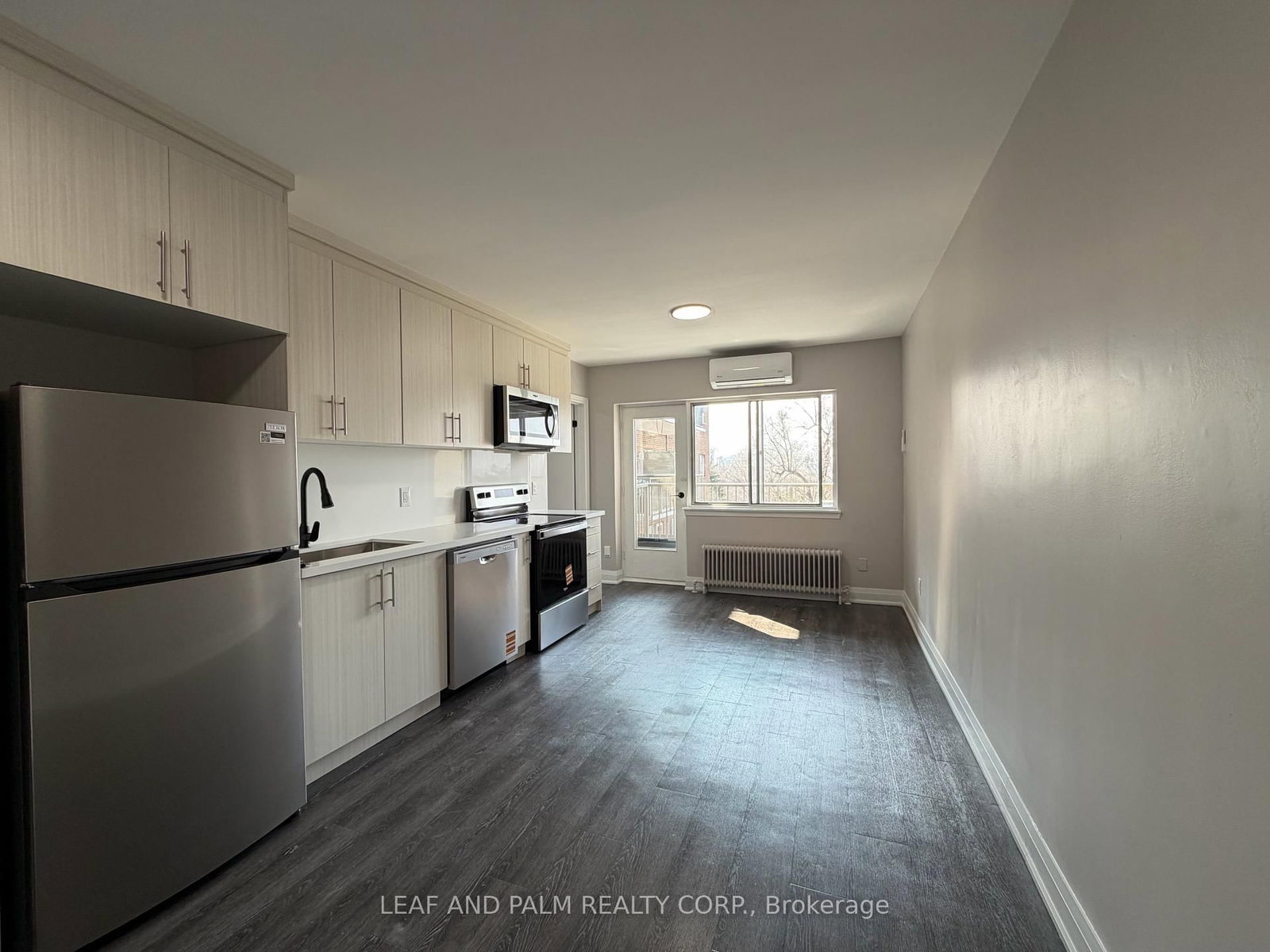 1698 Victoria Park Avenue - Photo 2