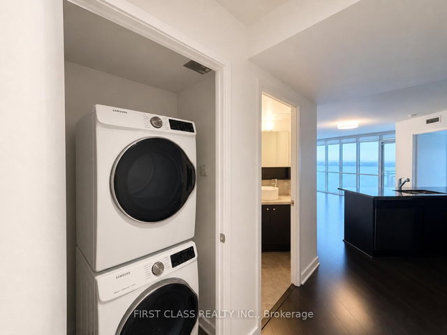 3210 - 11 Brunel Court
