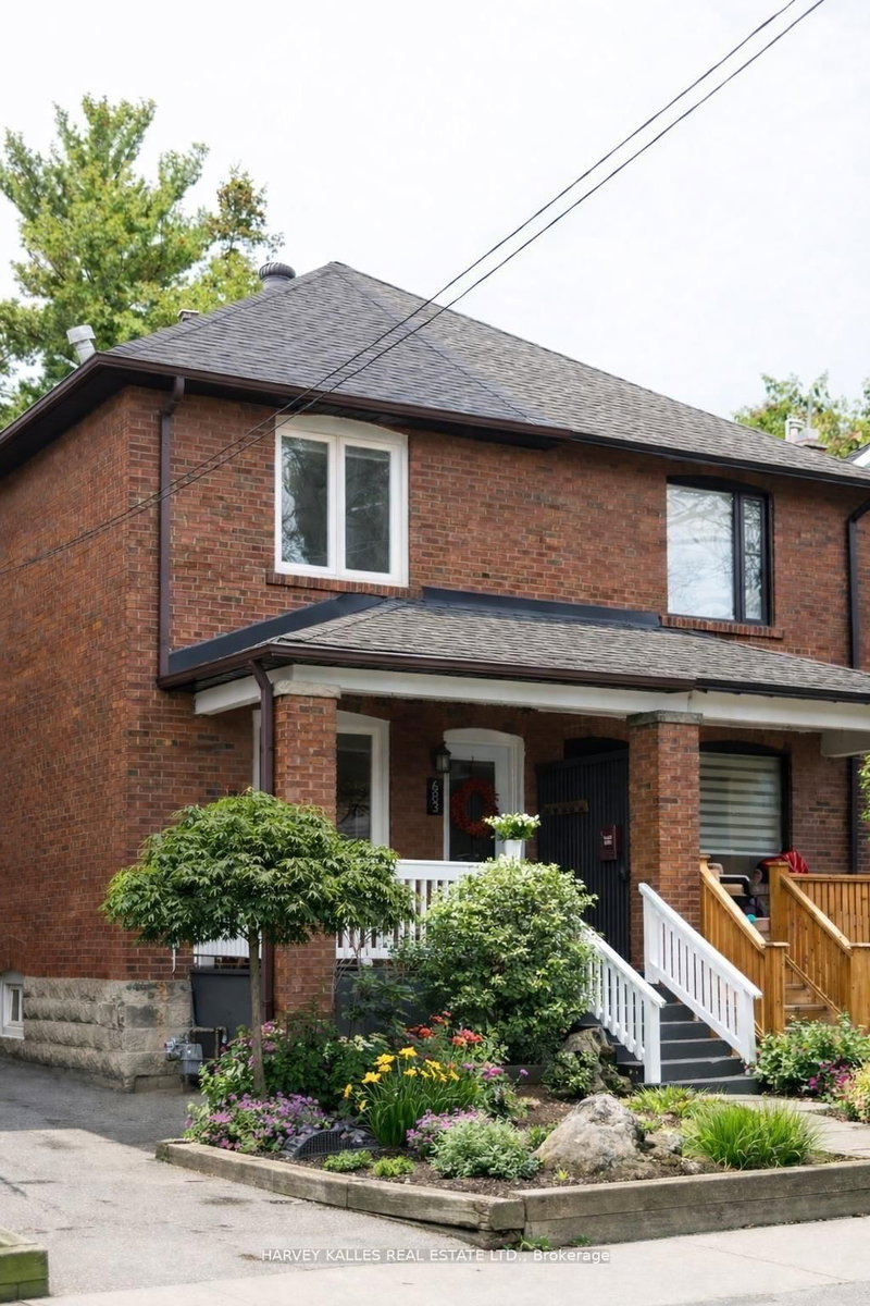 683 Hillsdale Ave E, Toronto, M4S 1V4 | Image 2