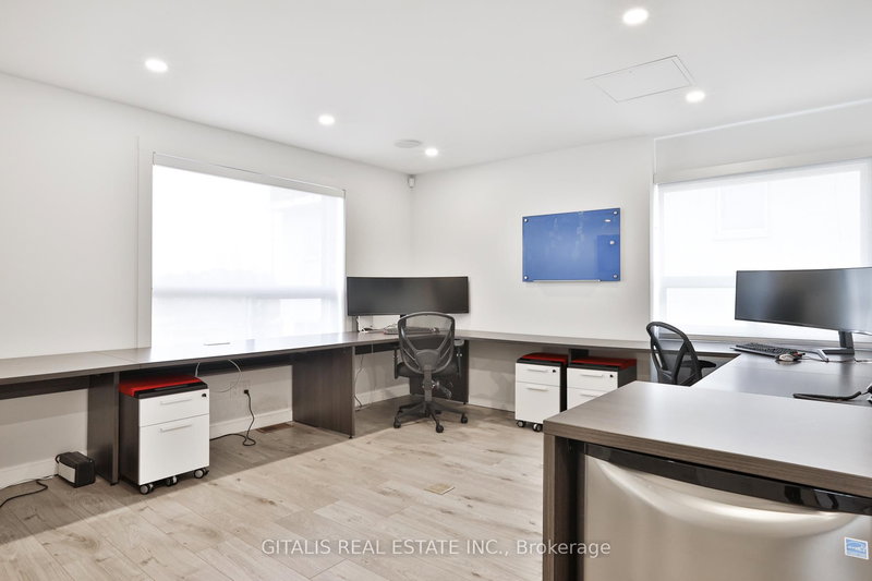 A - 75 Jonesville Cres, Toronto, M4A 1H2 | Image 3