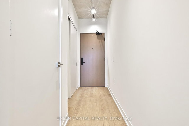402 - 195 McCaul Street