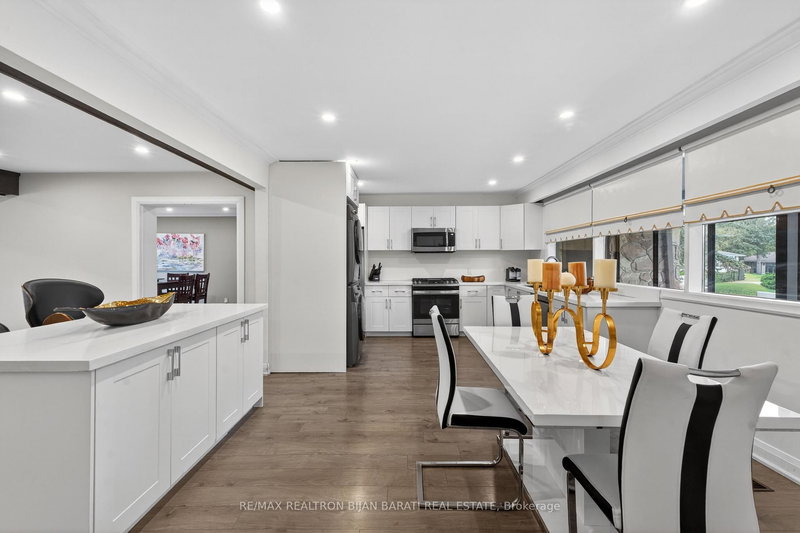 73 Forest Grove Dr, Toronto, M2K 1Z4 | Image 3