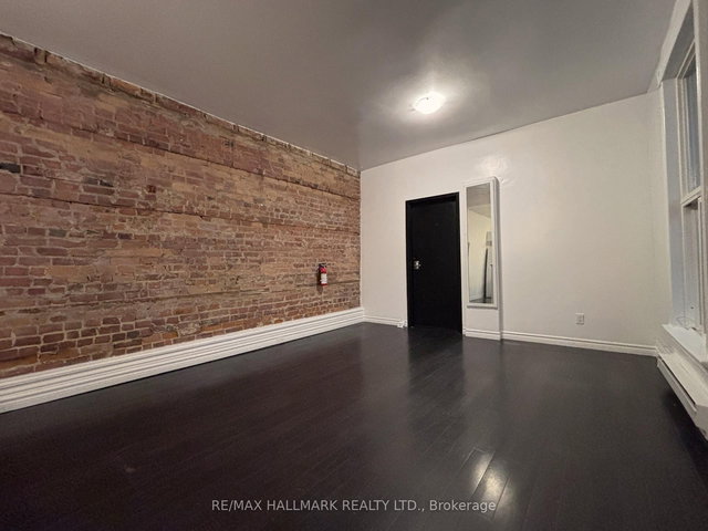 2 - 122 Baldwin Street