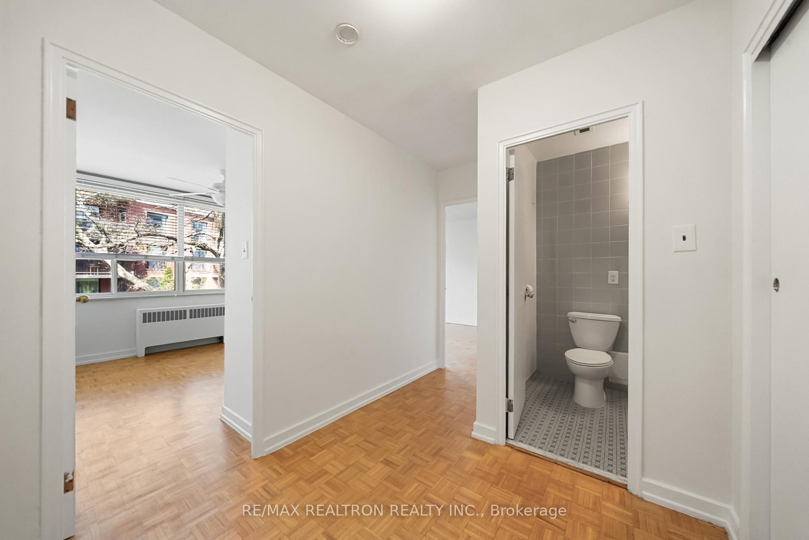 160 The Donway W, Unit 306 - Photo 16