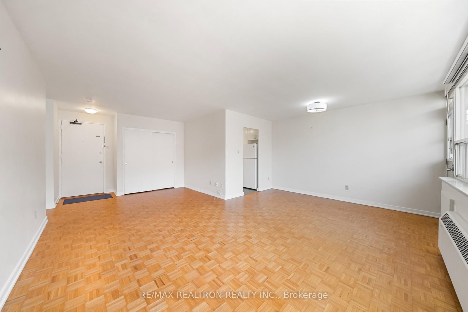 160 The Donway W, Unit 306 - Photo 8