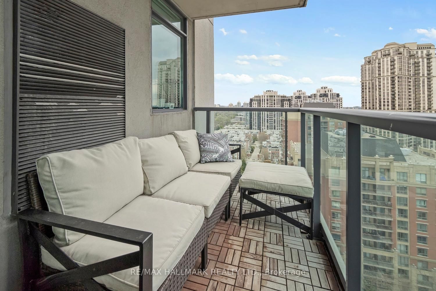 28 Harrison Garden Boulevard, Unit 1902 - Photo 10