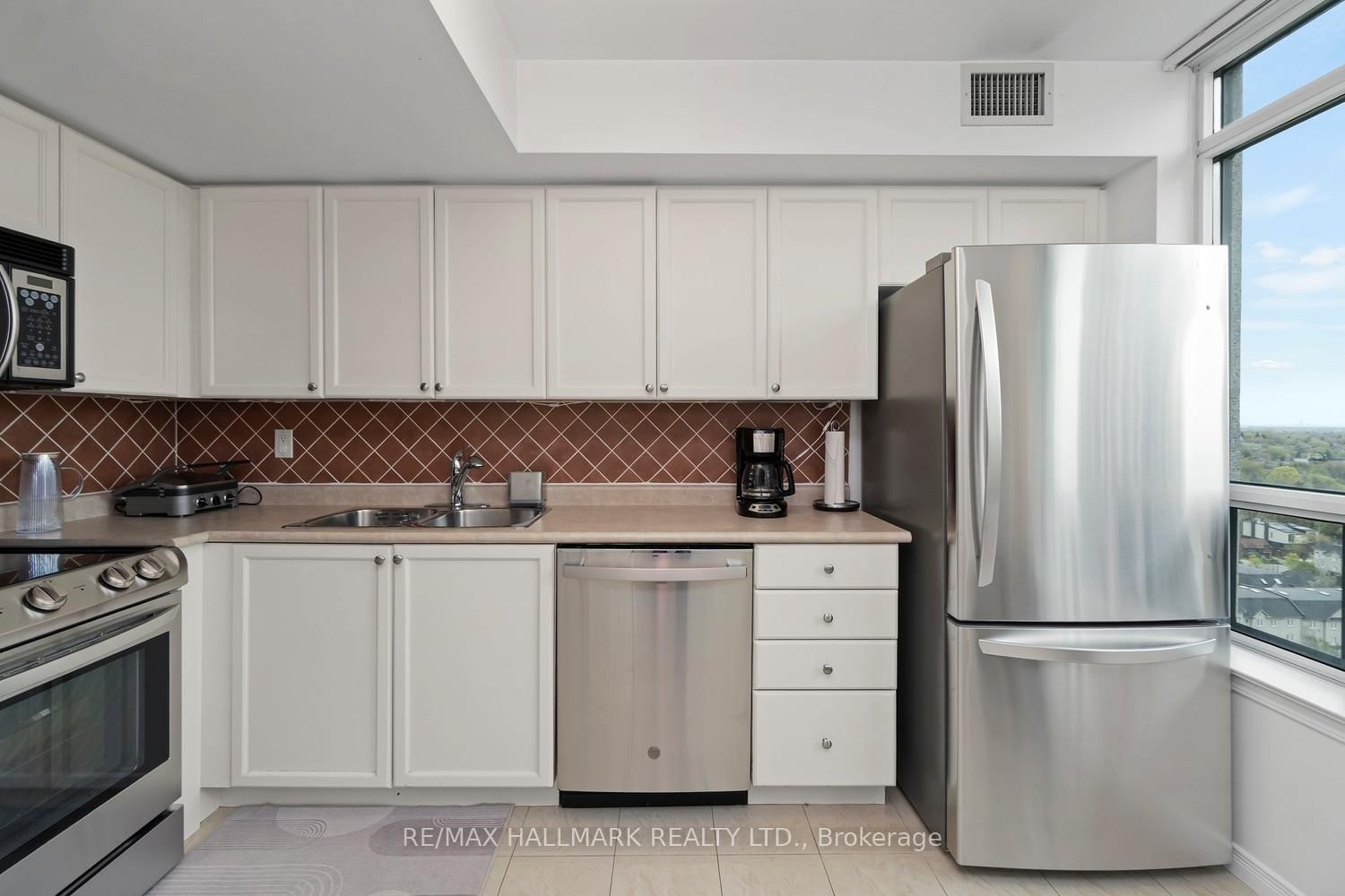 28 Harrison Garden Boulevard, Unit 1902 - Photo 20