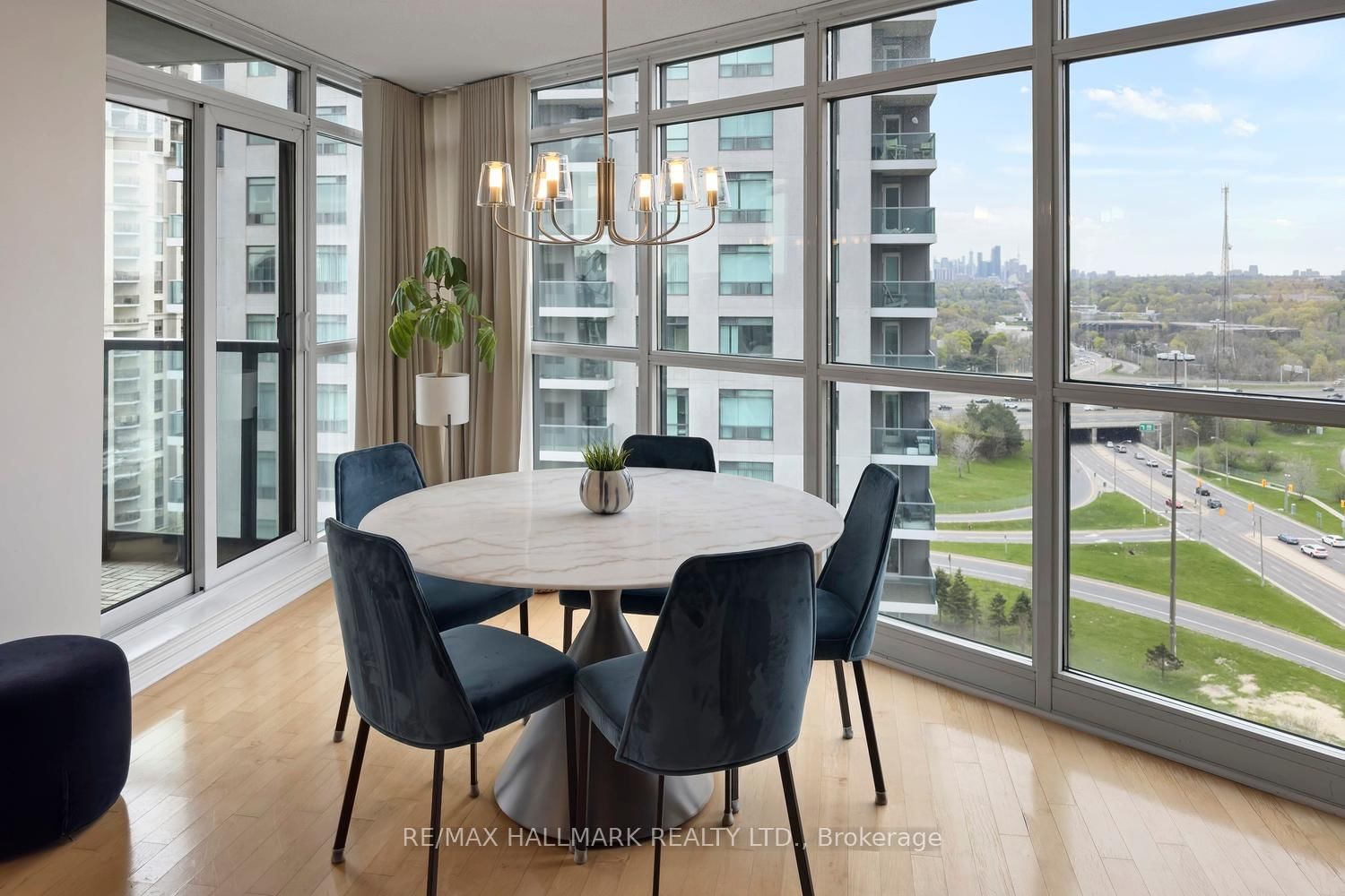 28 Harrison Garden Boulevard, Unit 1902 - Photo 4