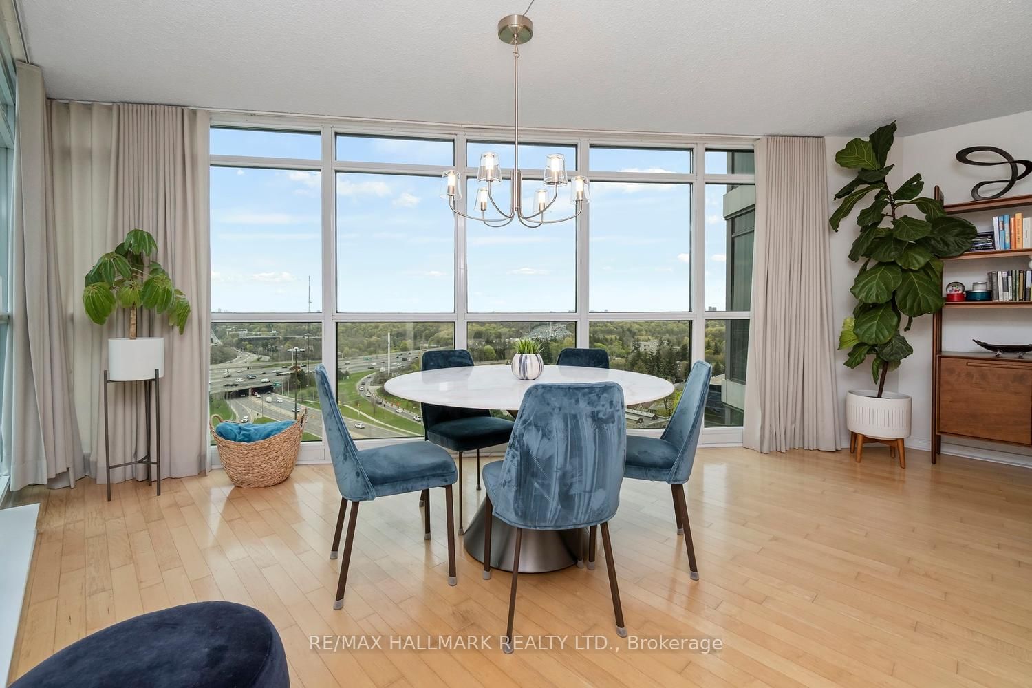28 Harrison Garden Boulevard, Unit 1902 - Photo 5