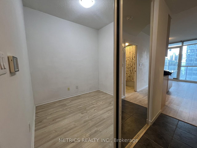 2003 - 55 Bremner Boulevard