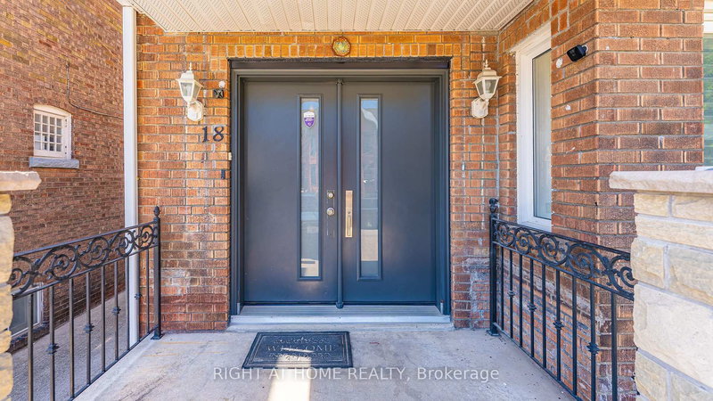 18 Rusholme Rd, Toronto, M6J 3H4 | Image 2