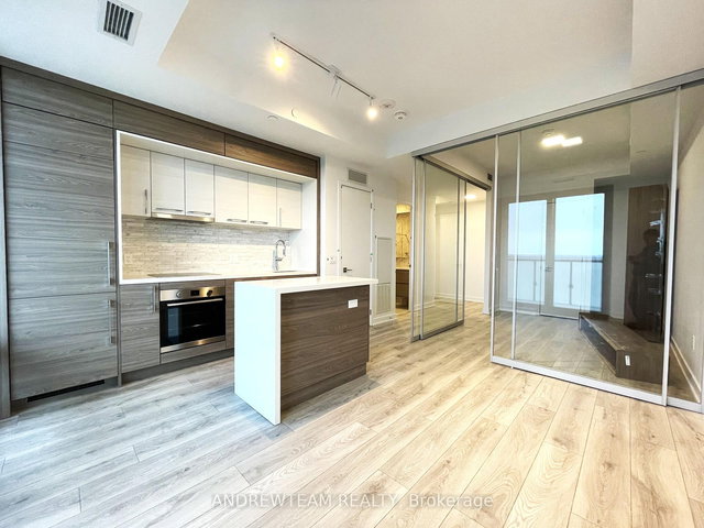 2707 - 29 Green Trail Court