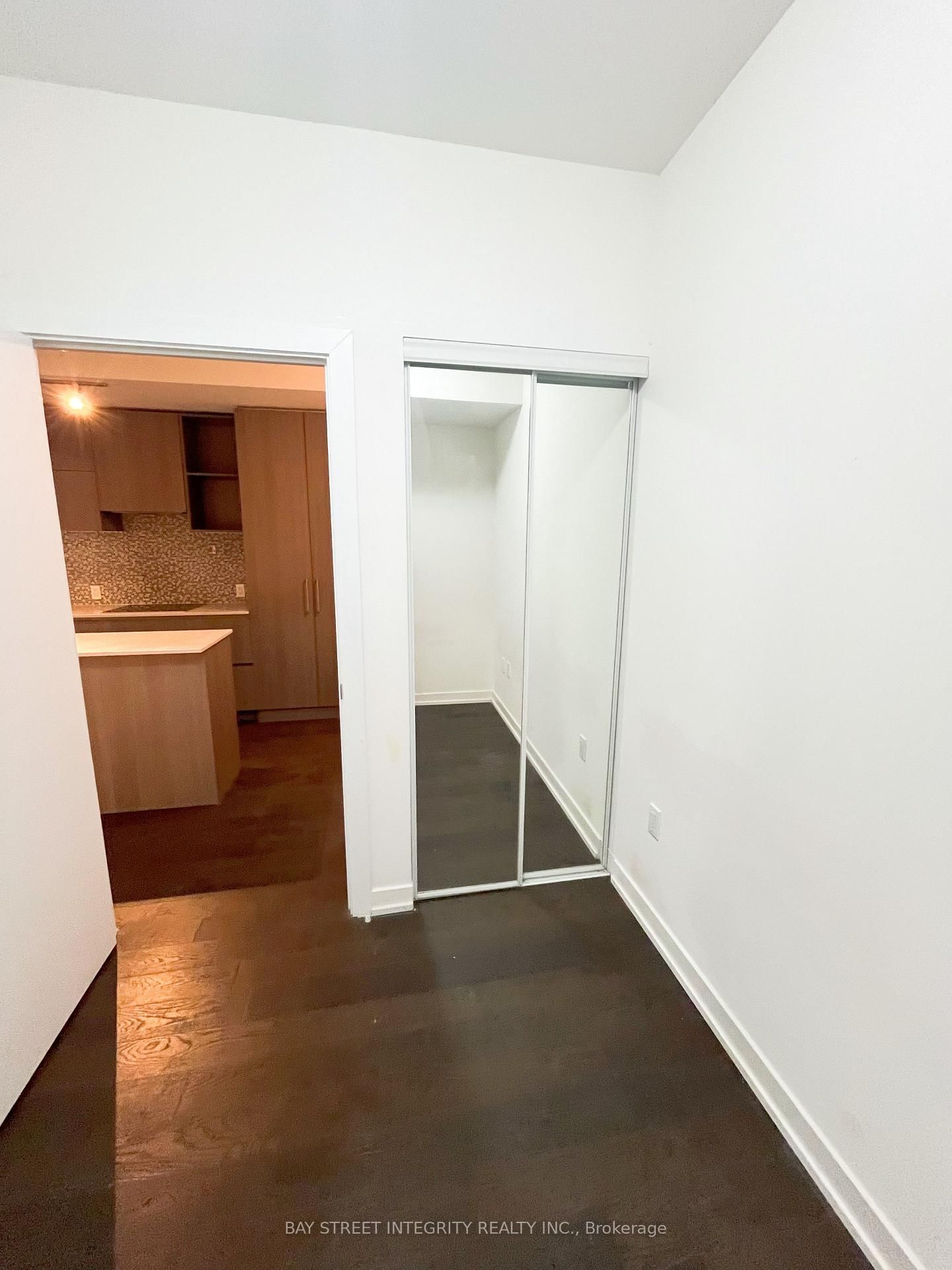 1 Yorkvile Avenue, Unit 3712 - Photo 11