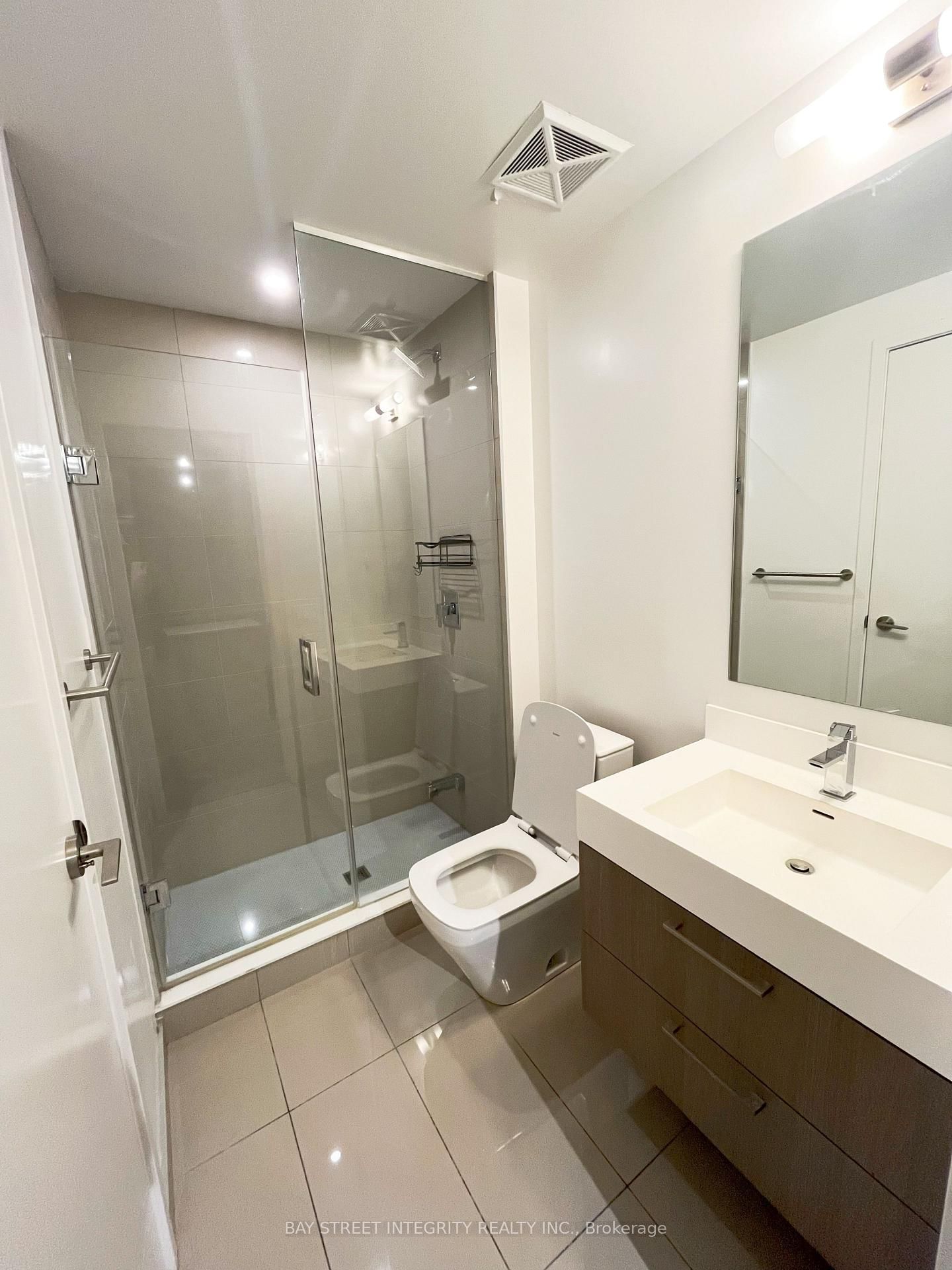 1 Yorkvile Avenue, Unit 3712 - Photo 13