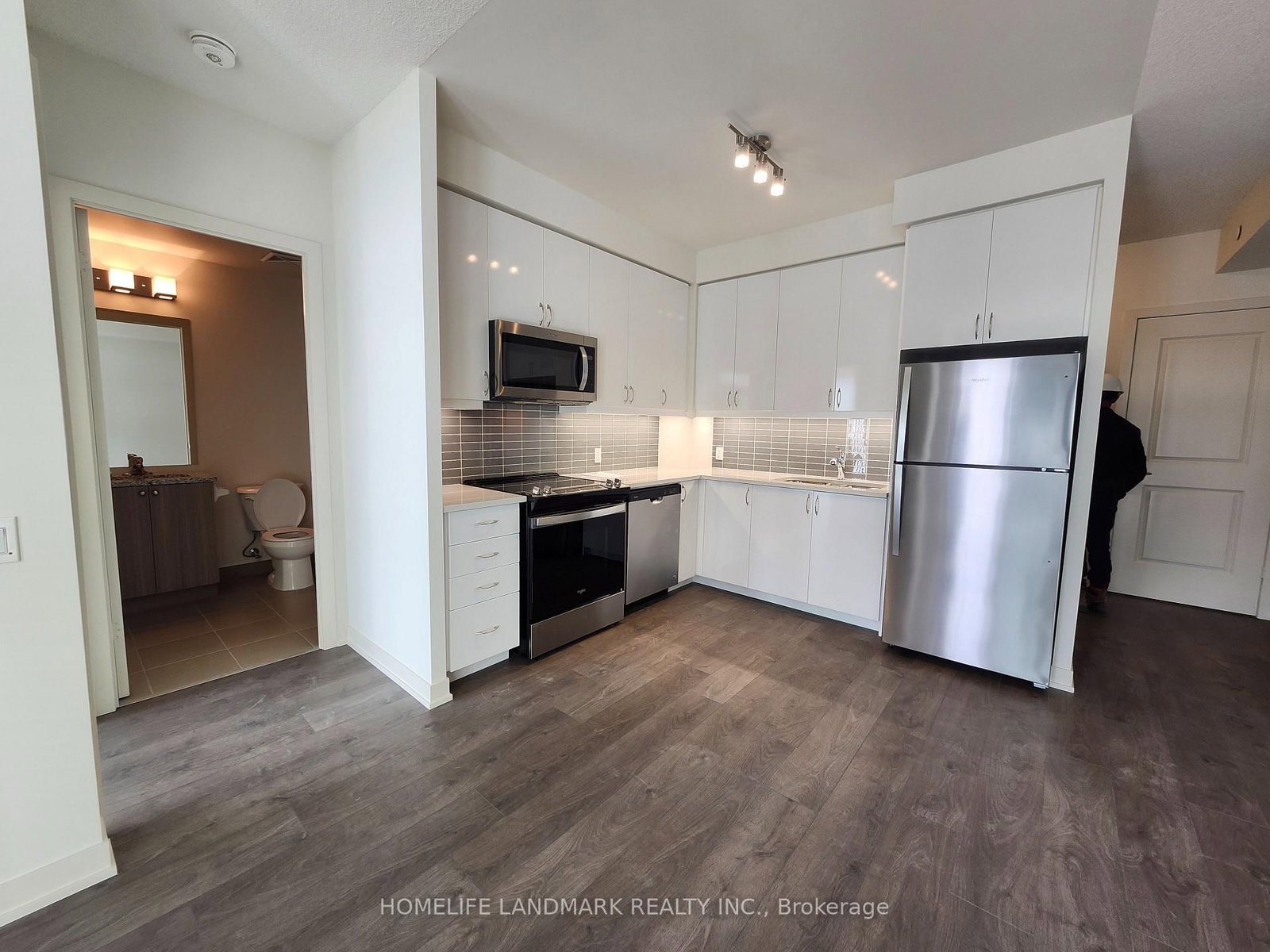 4955 Yonge Street, Unit 1007
