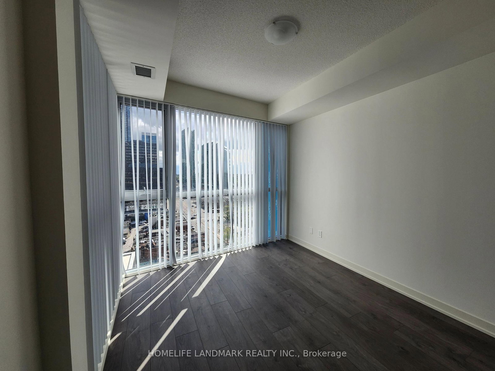 4955 Yonge Street, Unit 1007 - Photo 3
