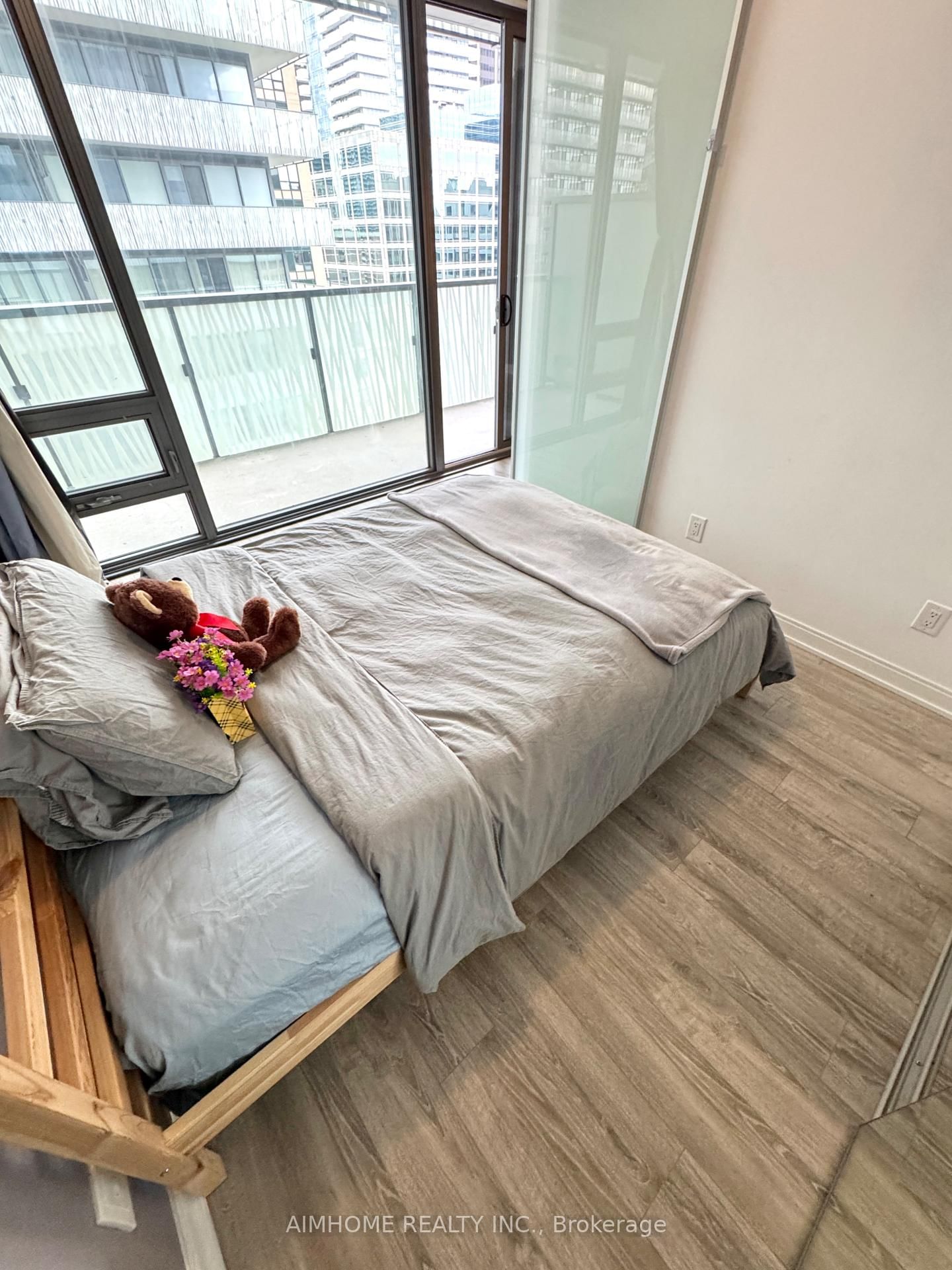 50 Charles Street E, Unit 1708 - Photo 28