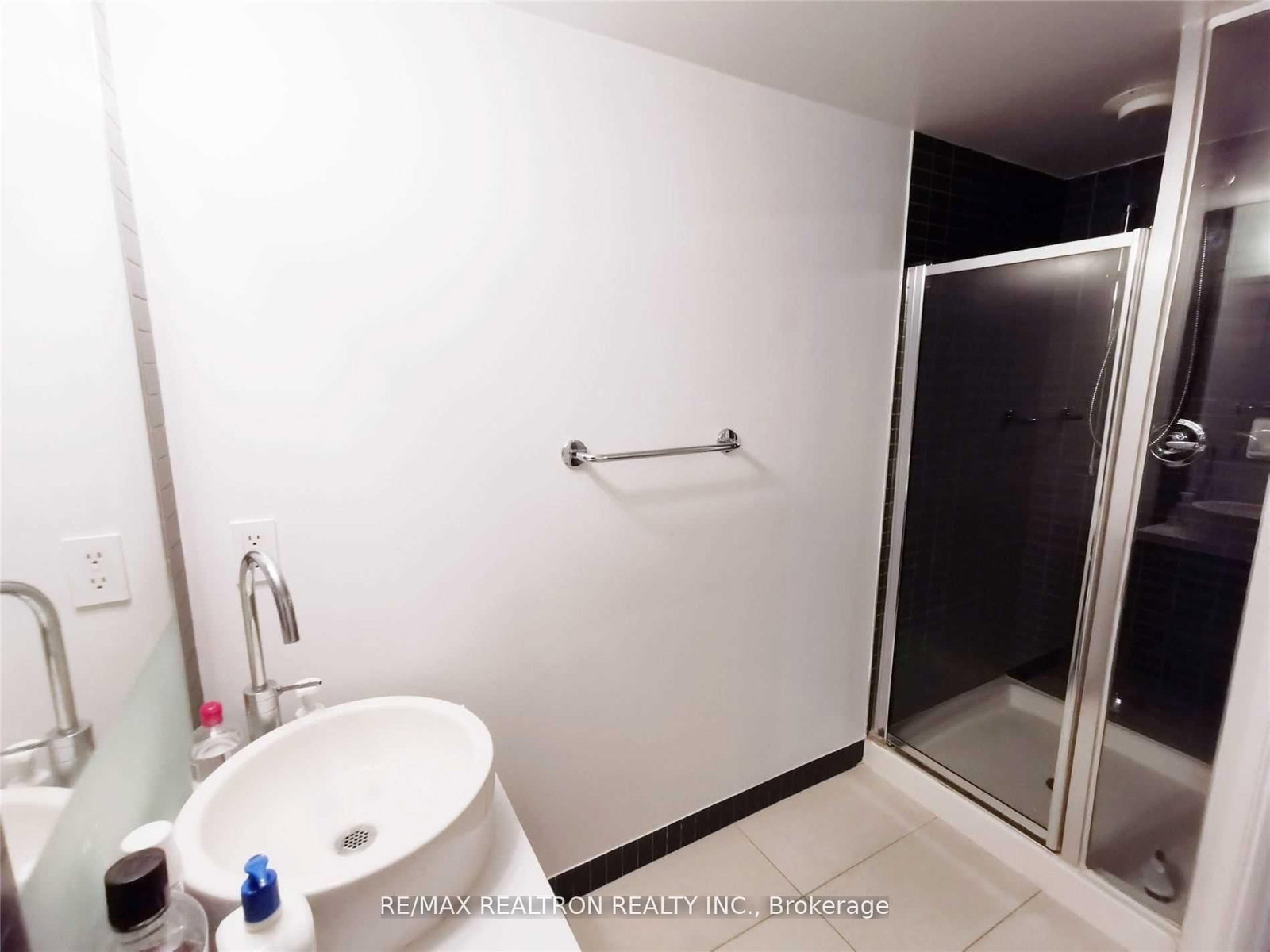 21 Carlton Street, Unit 510 - Photo 18
