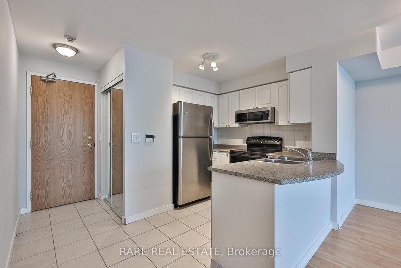 1909 - 5500 Yonge St, Toronto, M2N 7L1 | Image 2