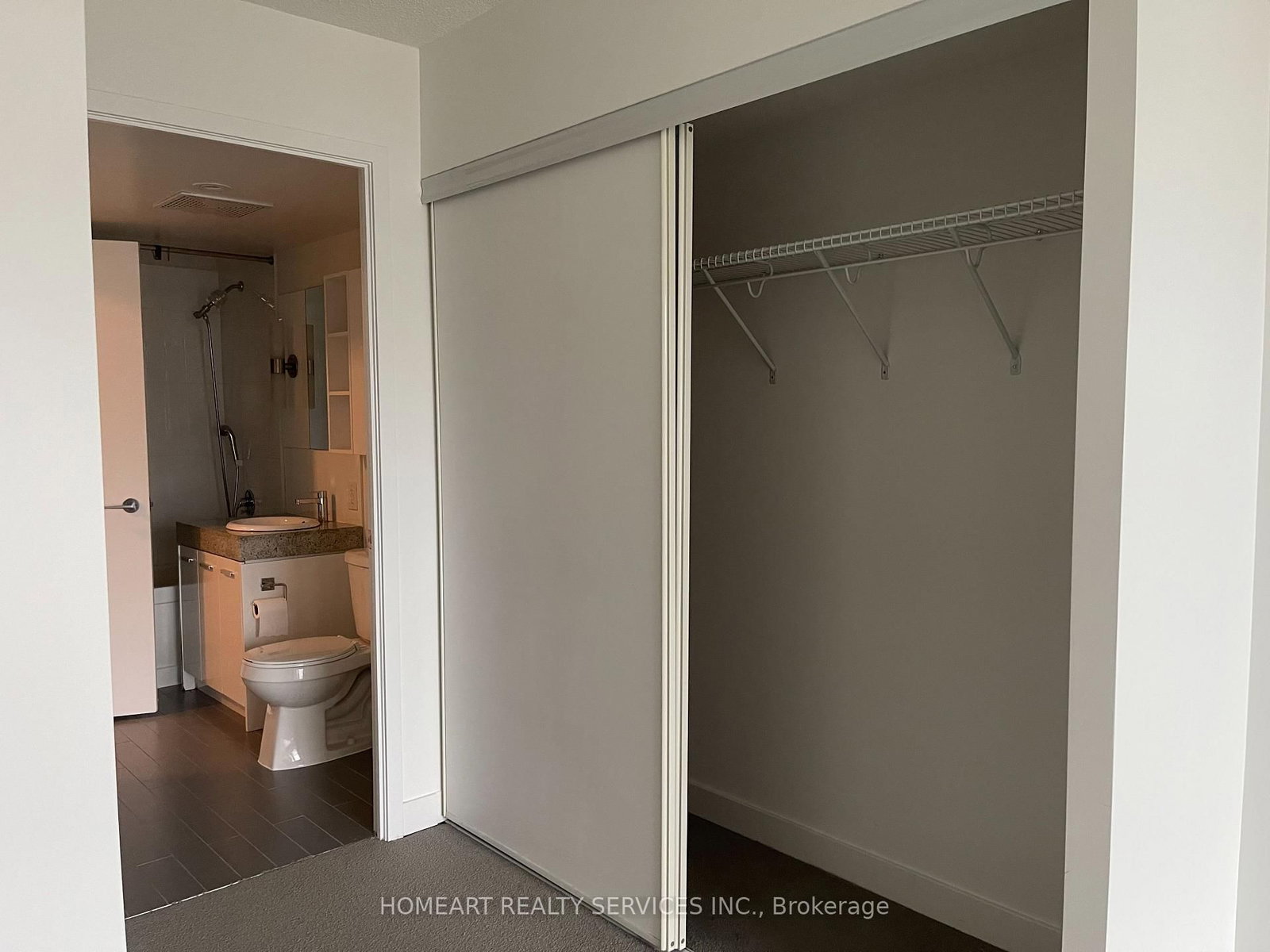 29 Singer Court, Unit 810 - Photo 13