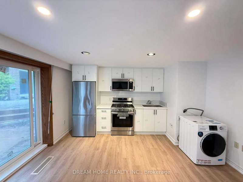 368 Spring Garden Ave, Toronto, M2N 3H5 | Image 3