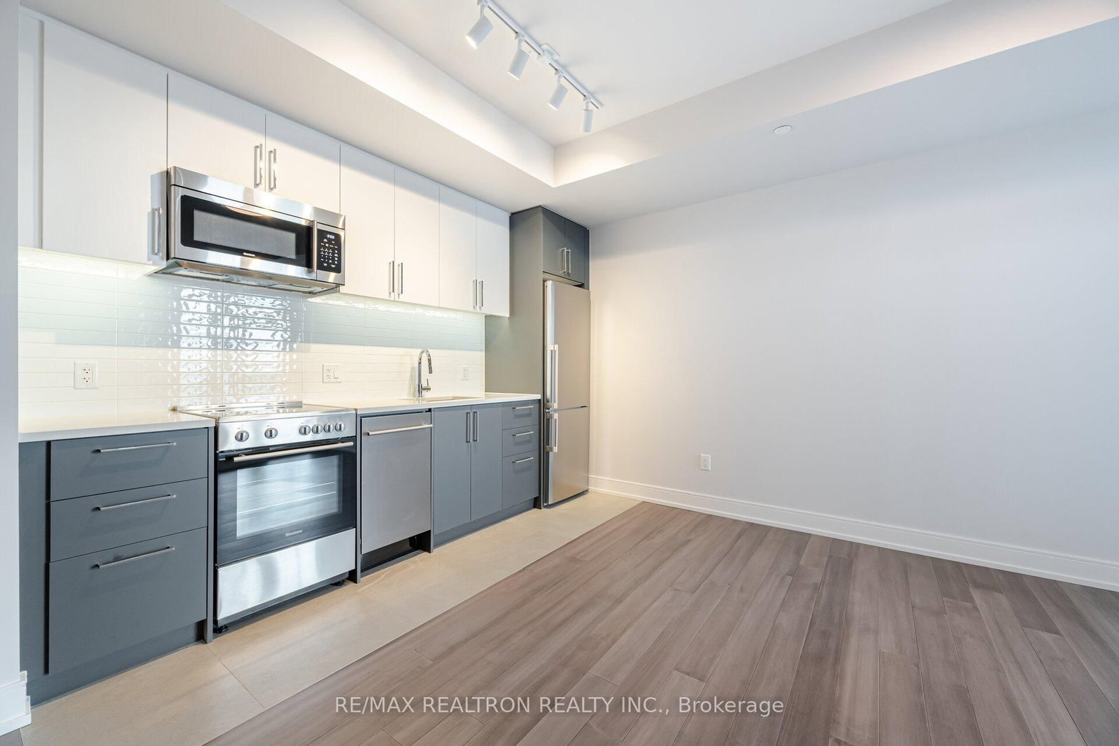 2525 Bathurst Street, Unit 1201 - Photo 6
