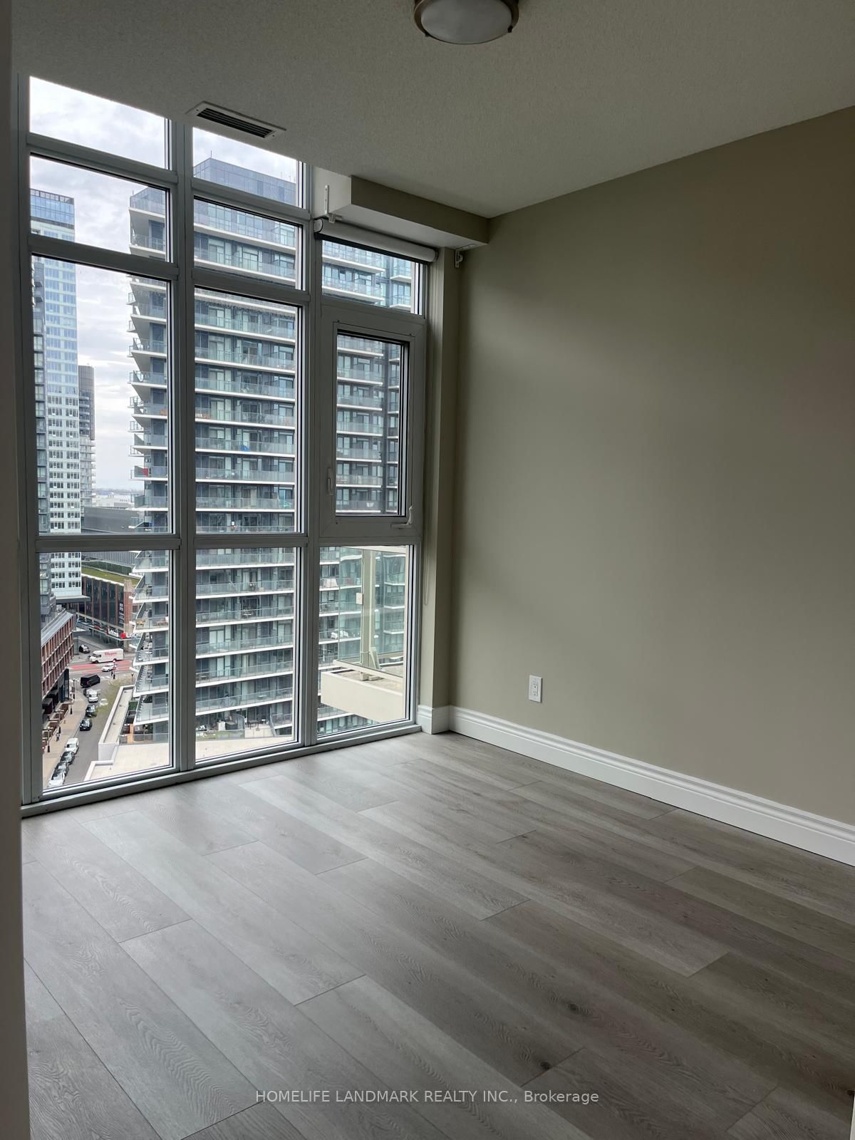 38 Grand Magazine Street, Unit PH28 - Photo 10