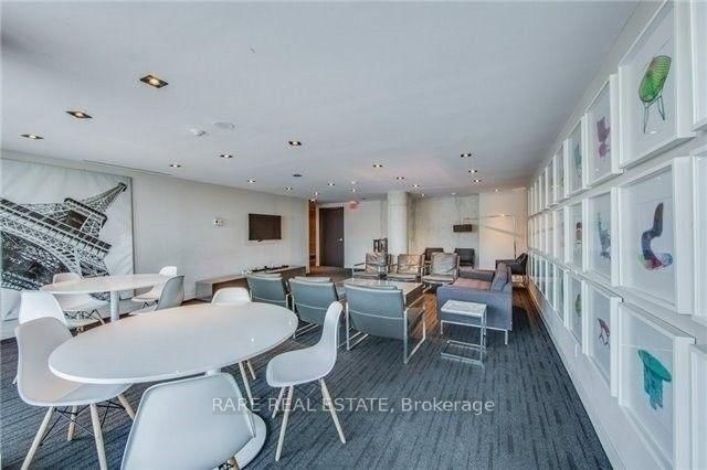 318 King Street E, Unit 906 - Photo 11