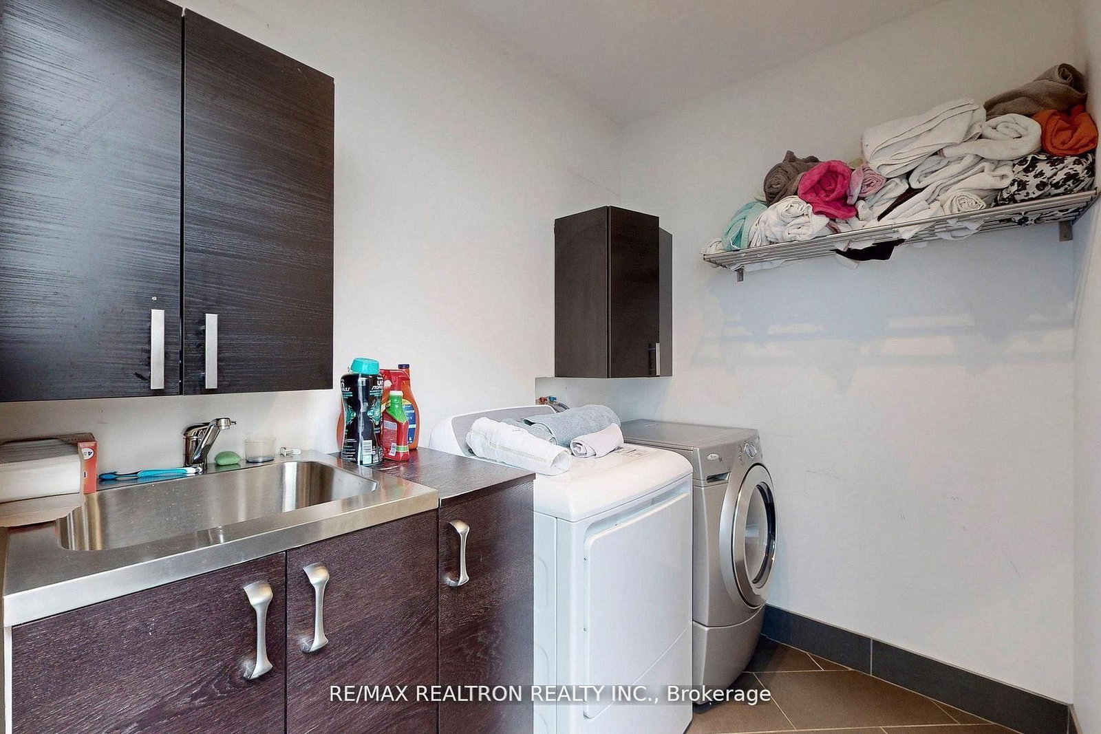 44 Tefley Road, Unit Main - Photo 21