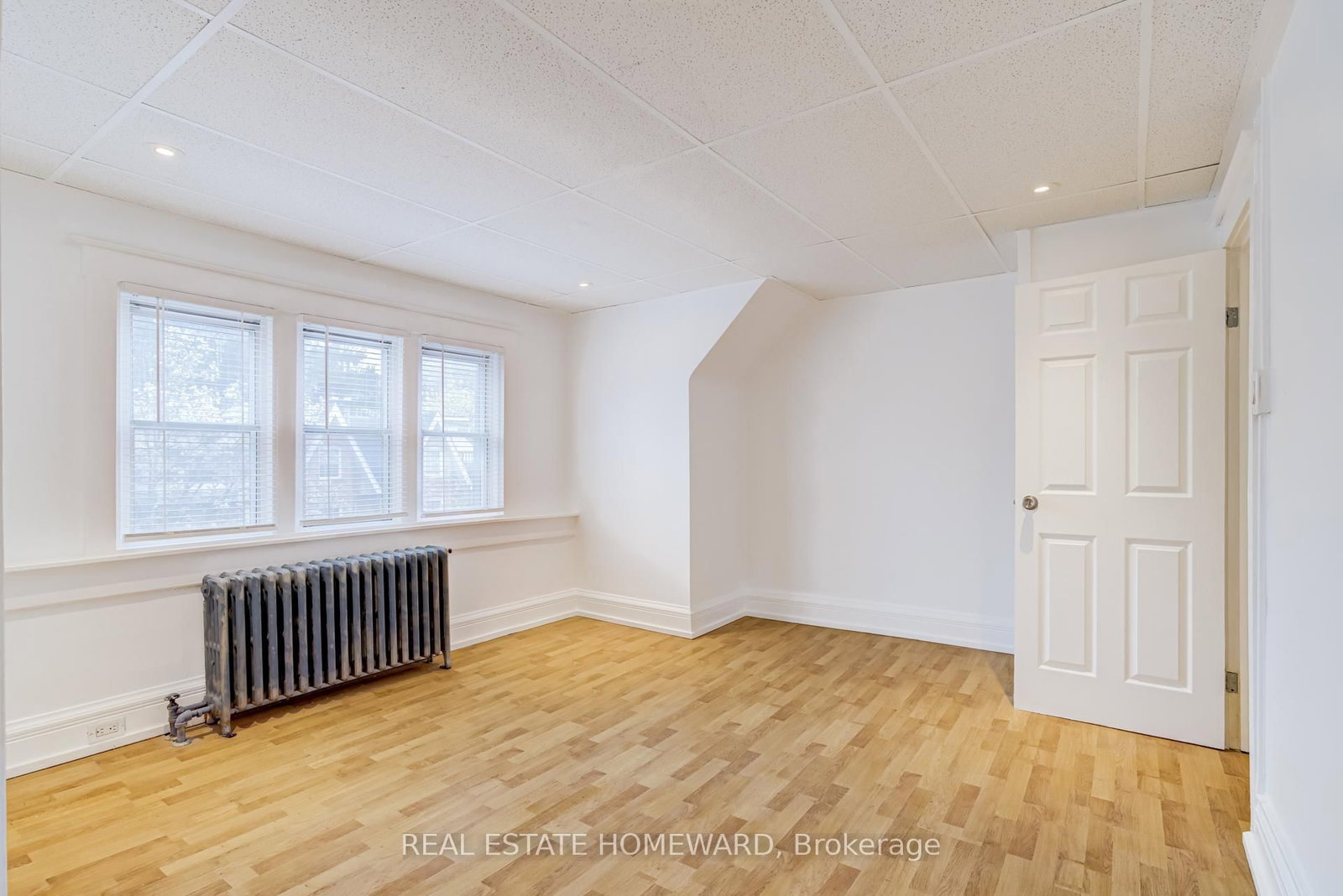 208 Ontario Street, Unit Upper - Photo 24