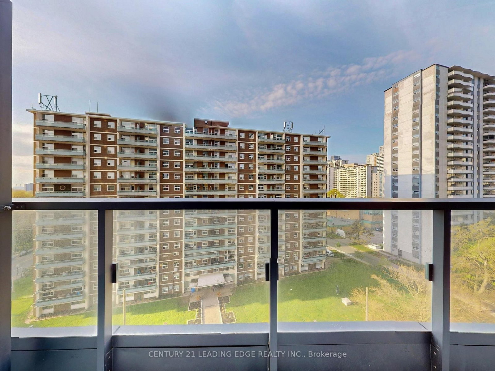 585 Bloor Street E, Unit 821 - Photo 27