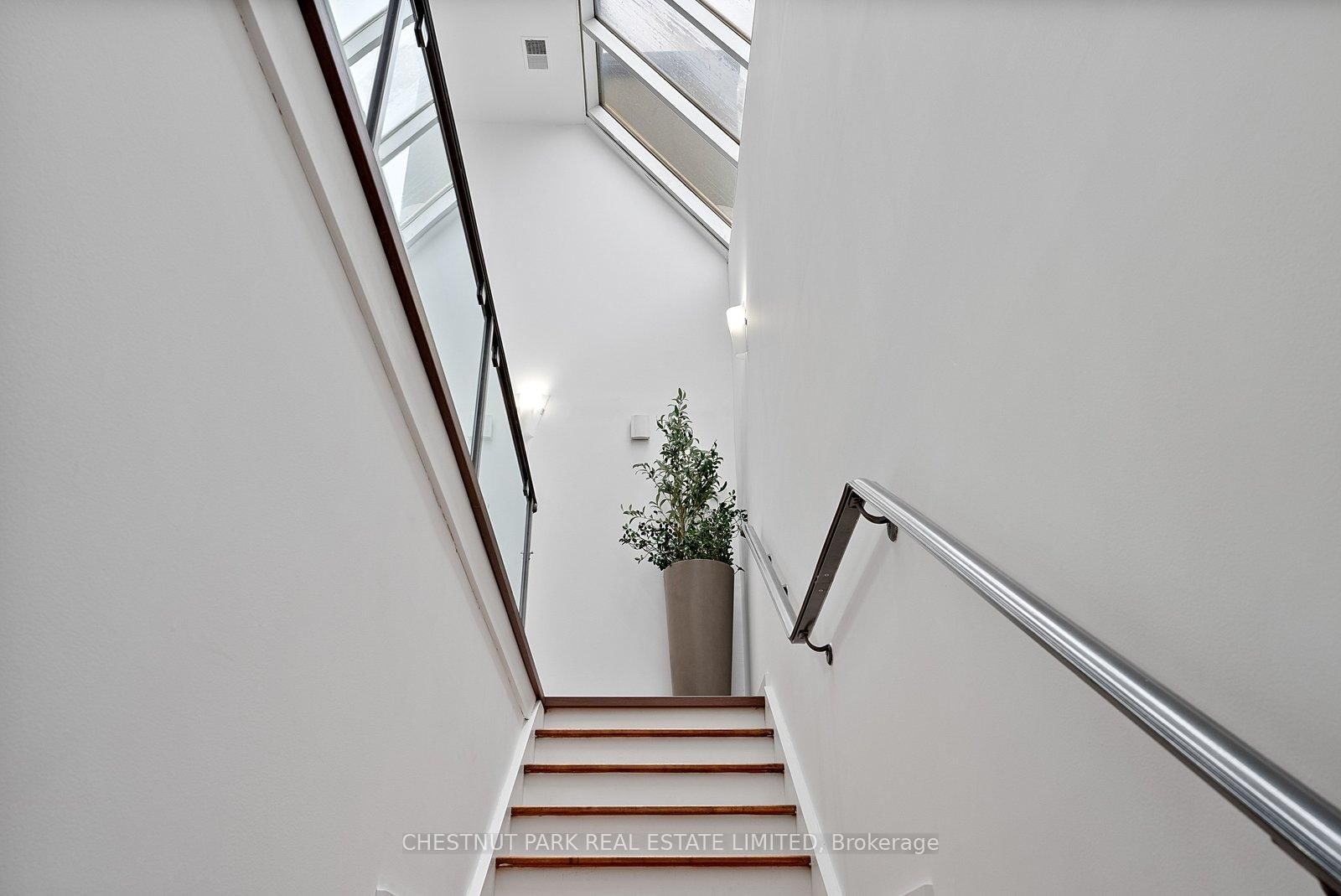 140 Avenue Road - Photo 8