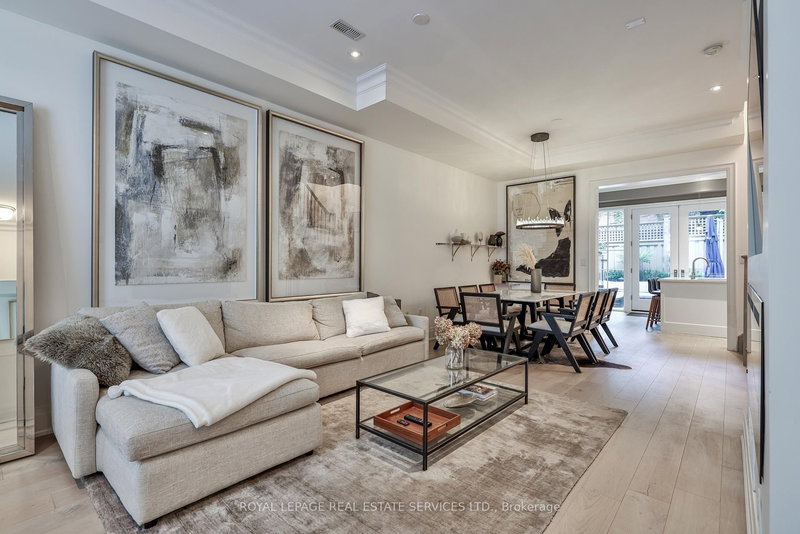 TH2 - 290 St Clair Ave W, Toronto, M4V 1S3 | Image 3